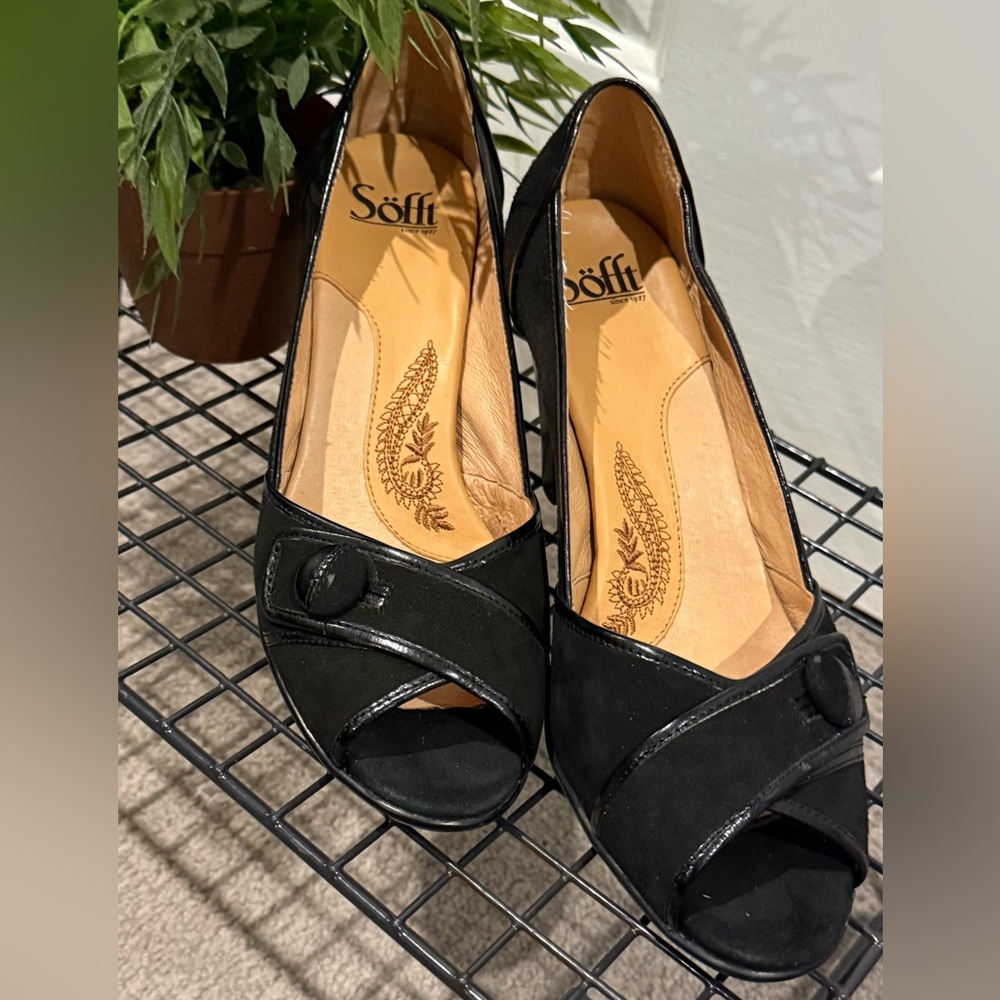 Sofft Black Peep-Toe Shoes - New